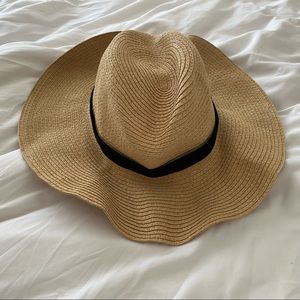 Madewell packable braided straw hat. Size M-L.